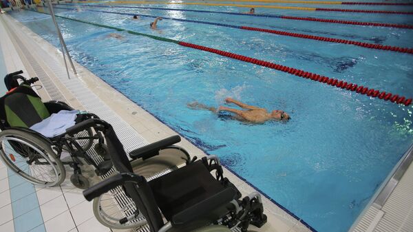 Тренировка паралимпийской сборной по плаванию - Sputnik Молдова