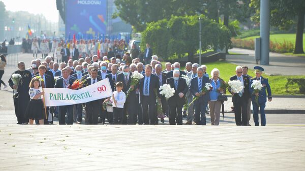 Возложение цветов в Кишиневе на 30-летие независимости Молдовы - Sputnik Moldova