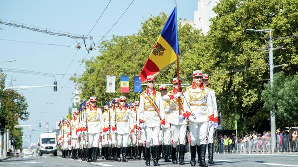 Военный парад, 30 лет независимости и визит Санду в Киев: итоги недели в Молдове - Sputnik Молдова