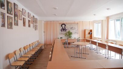 Первое сентября, русский лицей им. Пушкина в Новых Аненах