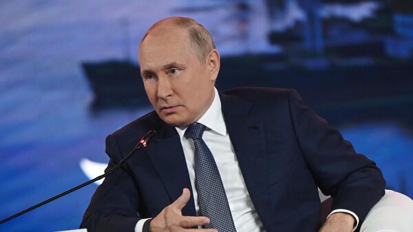 Президент РФ В. Путин принял участие в работе Восточного экономического форума - Sputnik Moldova-România
