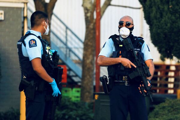 Полиция работает у торгового центра в Окленде, Новая Зеландия, где произошел теракт. - Sputnik Молдова