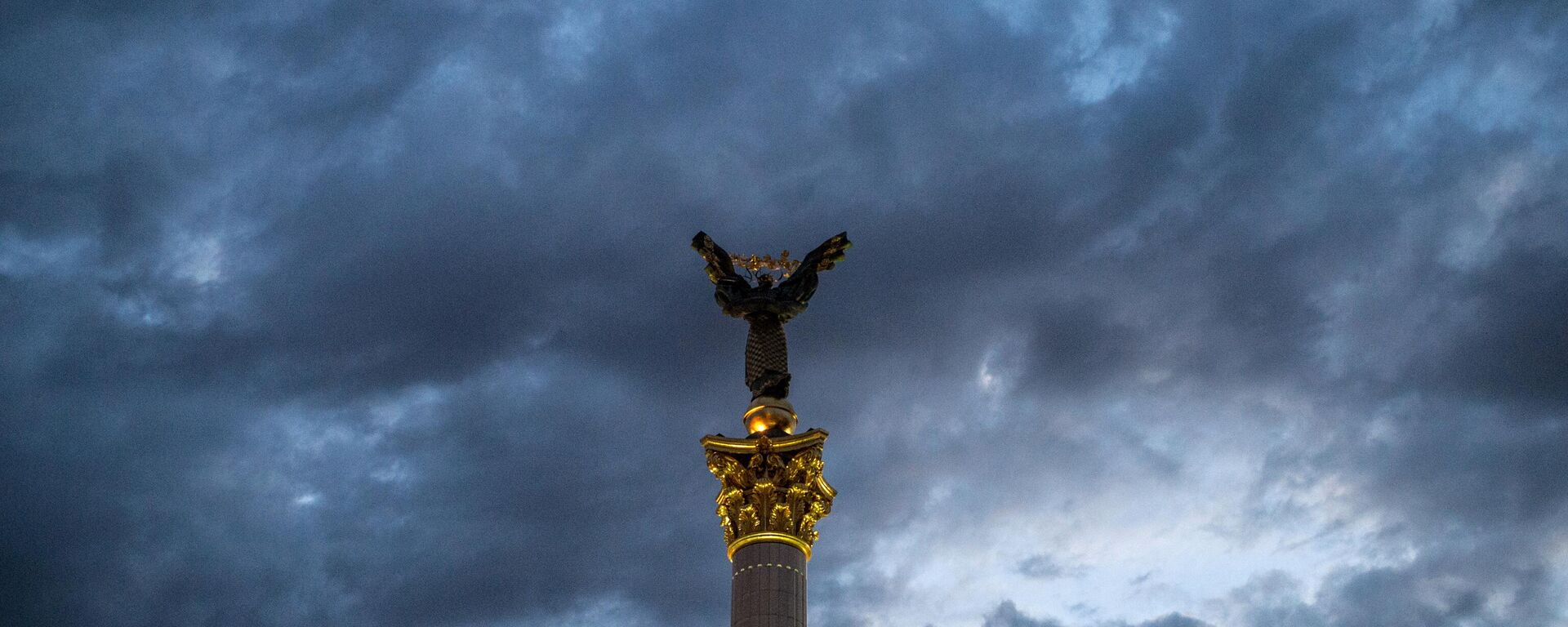 Монумент Независимости Украины на площади Независимости в Киеве. - Sputnik Moldova-România, 1920, 11.02.2022