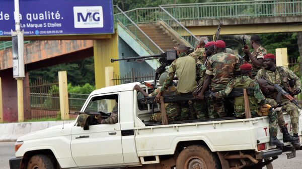 Военнослужащие Вооруженных сил Гвинеи в центральном районе Конакри - Sputnik Молдова