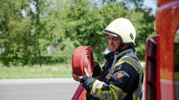 Молдавские пожарные едут бороться с огнем в Грецию  - Sputnik Молдова