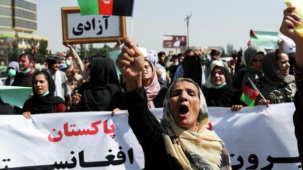 Афганские женщины во время акции протеста в Кабуле - Sputnik Молдова