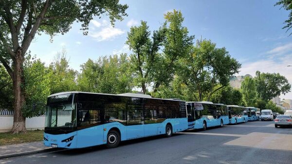 Cinci autobuze noi au fost puse pe linie în Chișinău - Sputnik Moldova