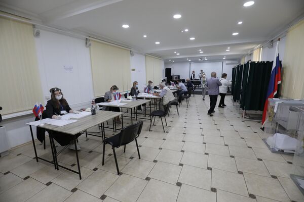 Выборы прошли с соблюдением мер эпидемиологической безопасности.  - Sputnik Молдова