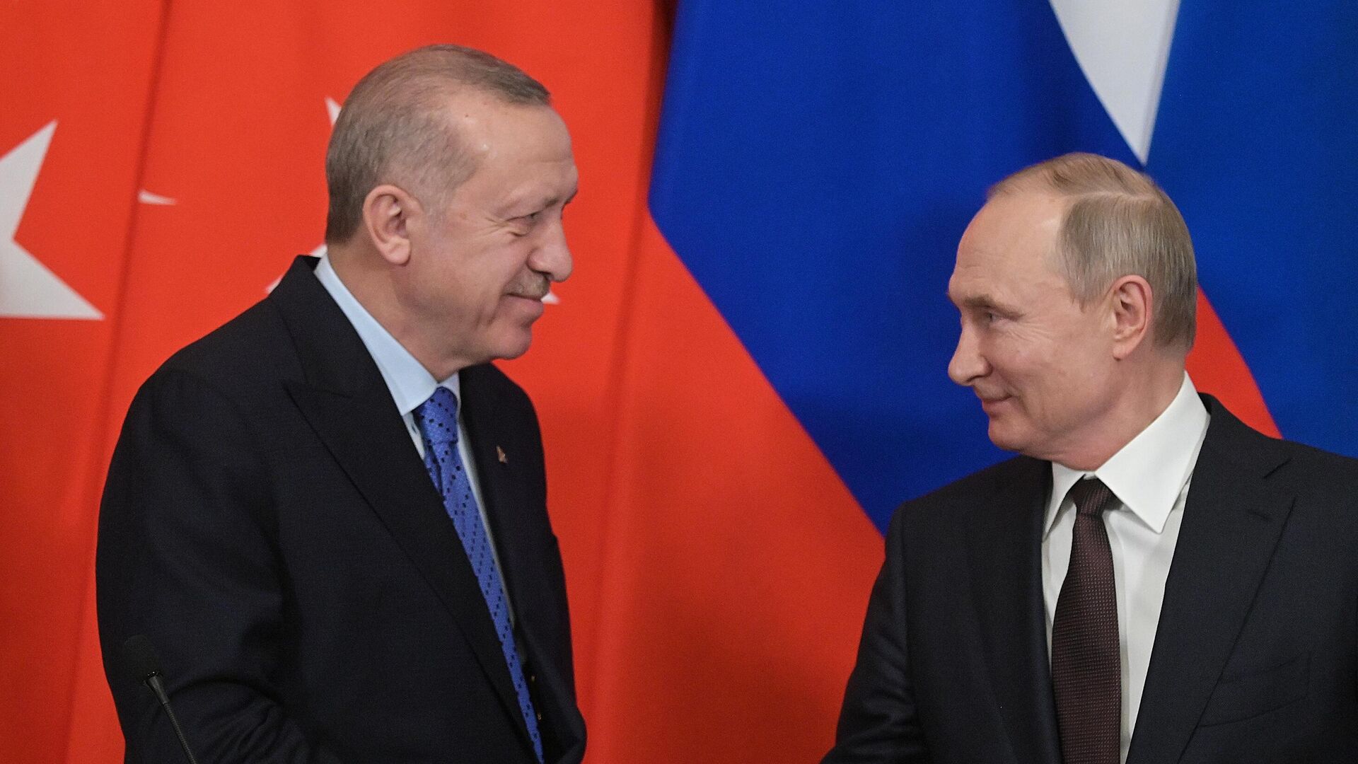 Președintele Turciei, Recep Tayyip Erdogan, și președintele Federației Ruse, Vladimir Putin. - Sputnik Moldova, 1920, 30.01.2023