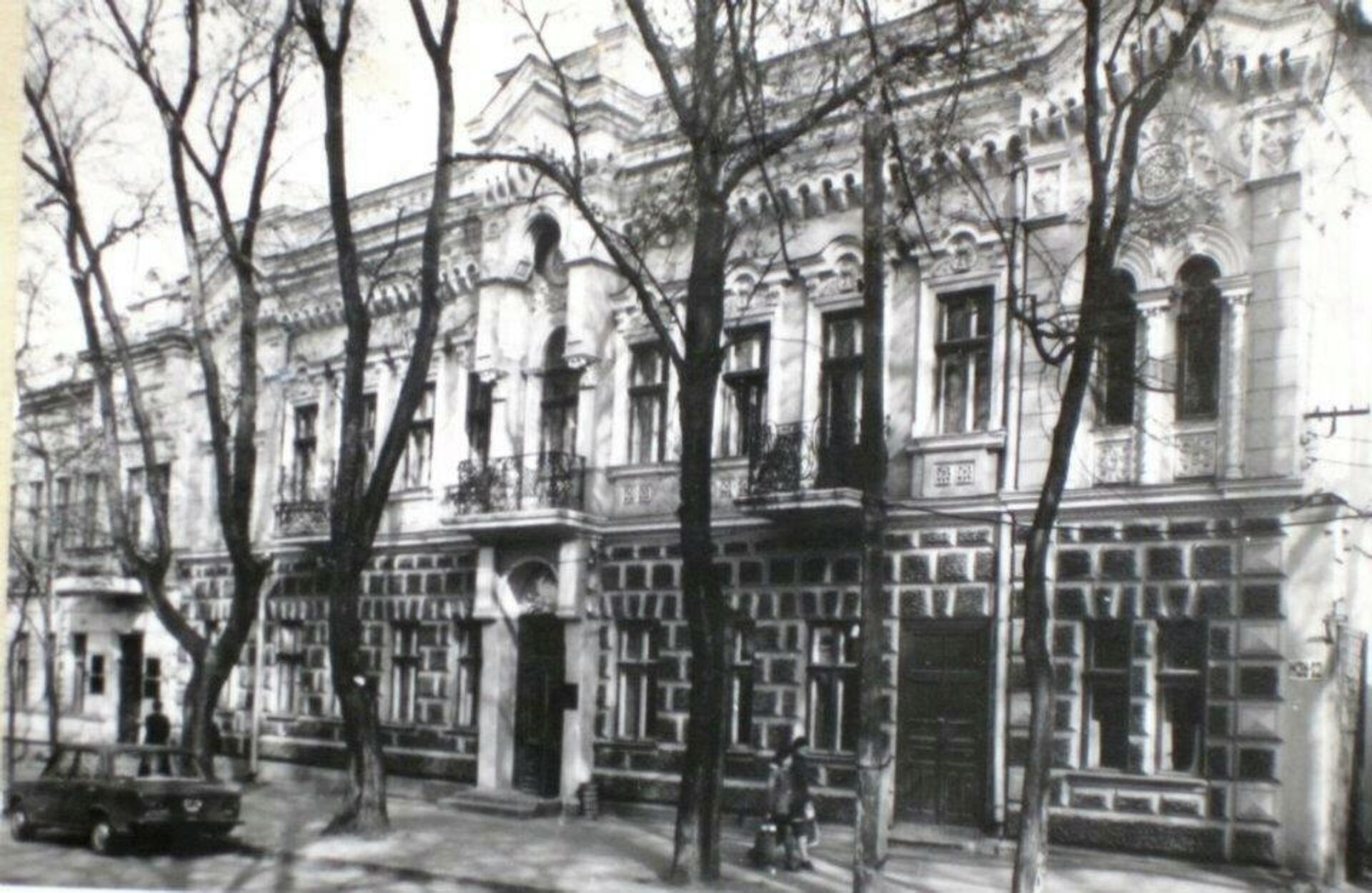 Здание в Кишиневе на улице Армянской, 70-е годы ХХ века - Sputnik Молдова, 1920, 02.10.2021