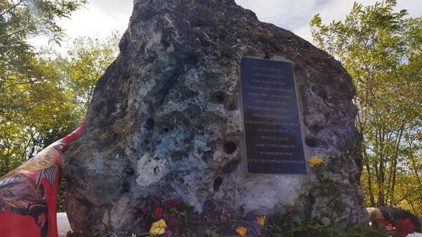 Памятник воинам 3-й гвардейской Уманской воздушно-десантной дивизии - Sputnik Молдова