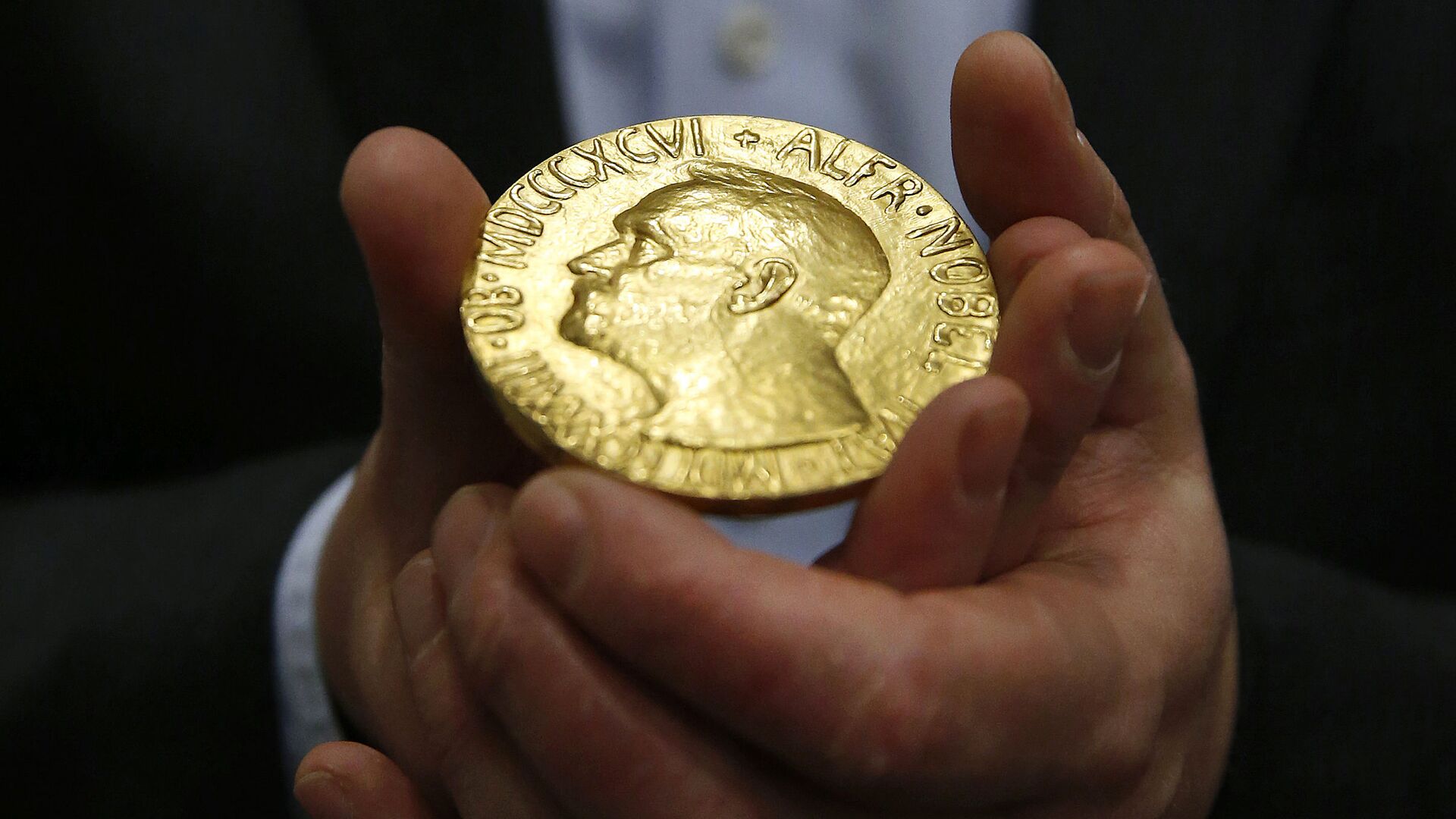 Медаль Нобелевской премии мира  - Sputnik Молдова, 1920, 17.10.2021