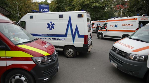 Ambulanțe, bolnavi covid-19, România - Sputnik Moldova-România