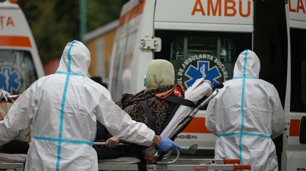 Ambulanțe, bolnavi covid-19, România - Sputnik Moldova-România