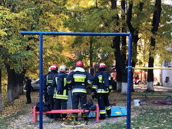 Пожар тушили 70 пожарных и спасателей. - Sputnik Молдова