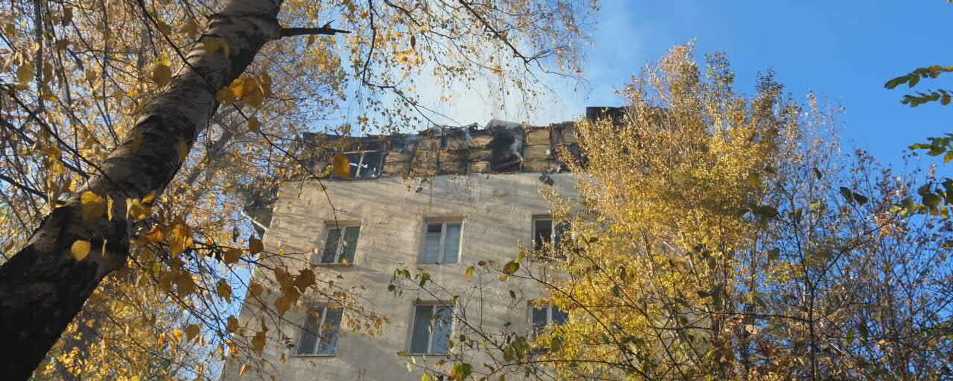 Пожар на мансарде по ул. Ион Пеливан 17/3 - Sputnik Молдова, 1920, 25.10.2021
