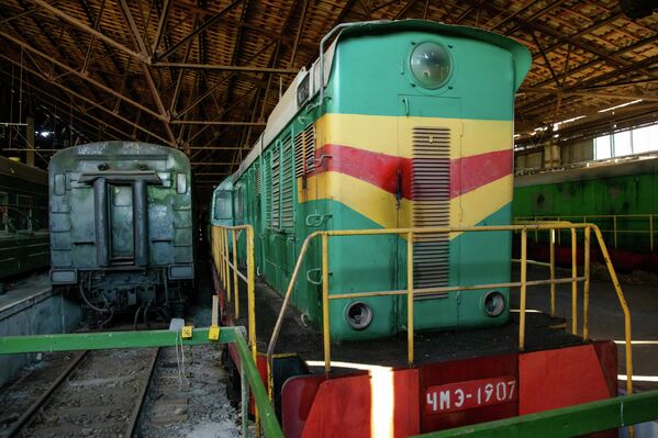 Baza pentru conservarea locomotivelor diesel din Unțești - Sputnik Moldova