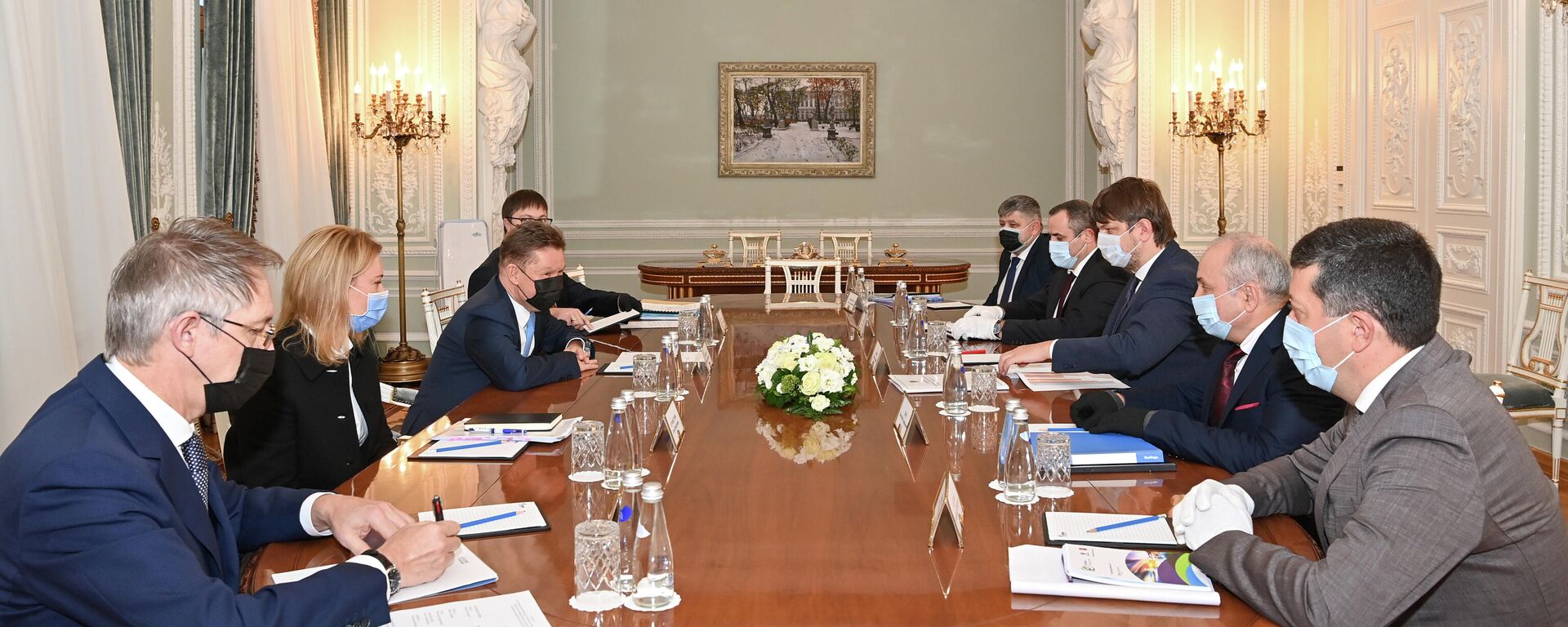 Алексей Миллер и заместитель премьер-министра Молдовы Андрей Спыну продолжили переговоры об условиях поставок газа - Sputnik Moldova, 1920, 29.10.2021
