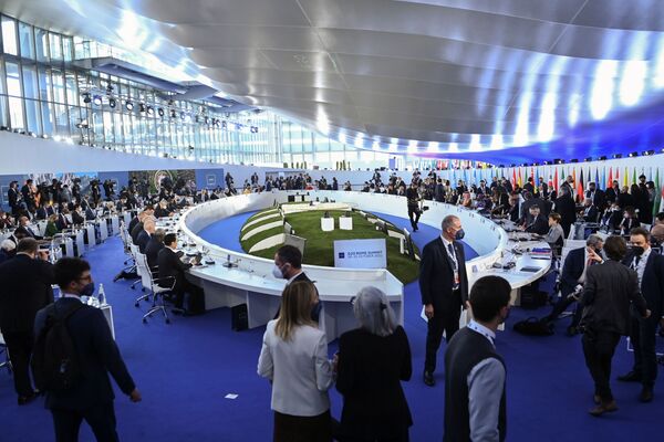 Заседание за круглым столом на саммите G20 в Риме, Италия. - Sputnik Молдова