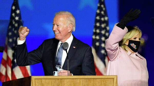 Joe Biden și soția sa Jill - Sputnik Moldova
