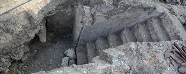 Раскопки на углу проспекта Виеру и улицы Архангела Михаила - Sputnik Молдова