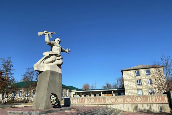 В гагаузском селе восстанавливают память о героях ВОВ. - Sputnik Молдова