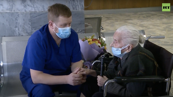 Героиня нашего времени: 103-летняя пенсионерка вылечилась от коронавируса
 - Sputnik Молдова