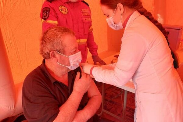 Кампания по вакцинации от молдавских спасателей - Sputnik Молдова