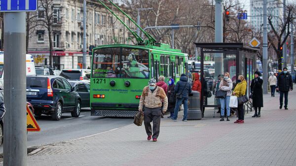 Люди и общественный транспорт - Sputnik Молдова