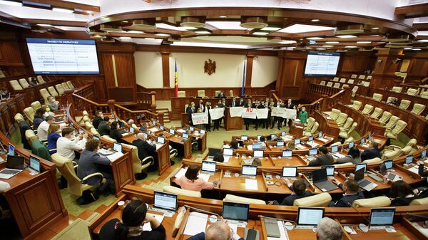 Оппозиция заблокировала трибуну в парламенте Молдовы - Sputnik Moldova-România