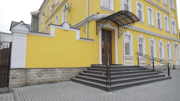 С фасада Конституционного суда исчезла вывеска - Sputnik Молдова