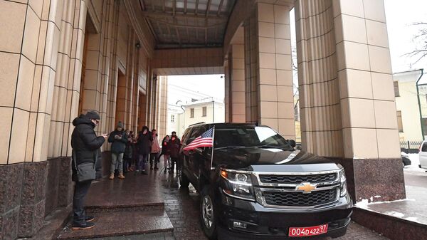 Помощник госсекретаря США К. Донфрид прибыла в МИД РФ - Sputnik Moldova-România