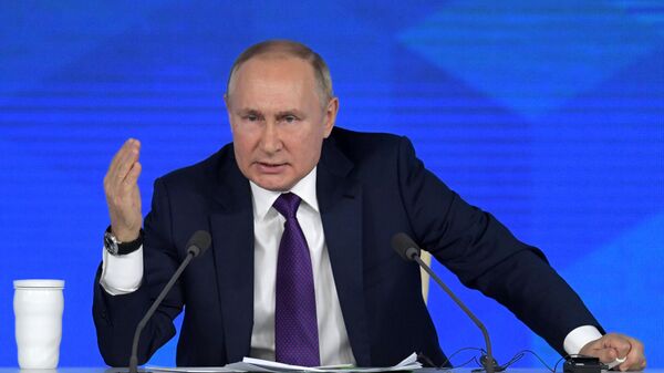 Putin în cadrul tradiționalei conferințe de presă anuale. - Sputnik Moldova