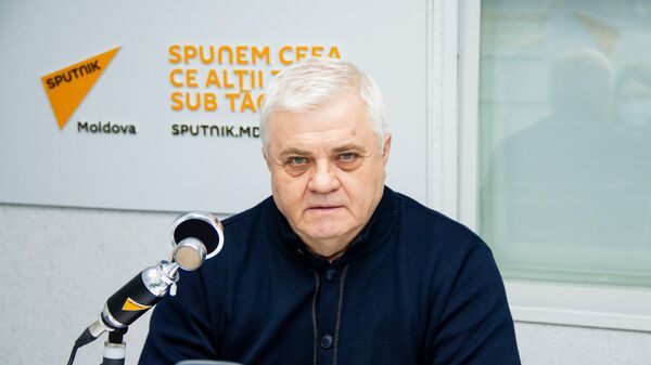 Politolog: Norocul guvernării este că duminică nu vor avea loc alegeri, asta îi salvează  - Sputnik Moldova