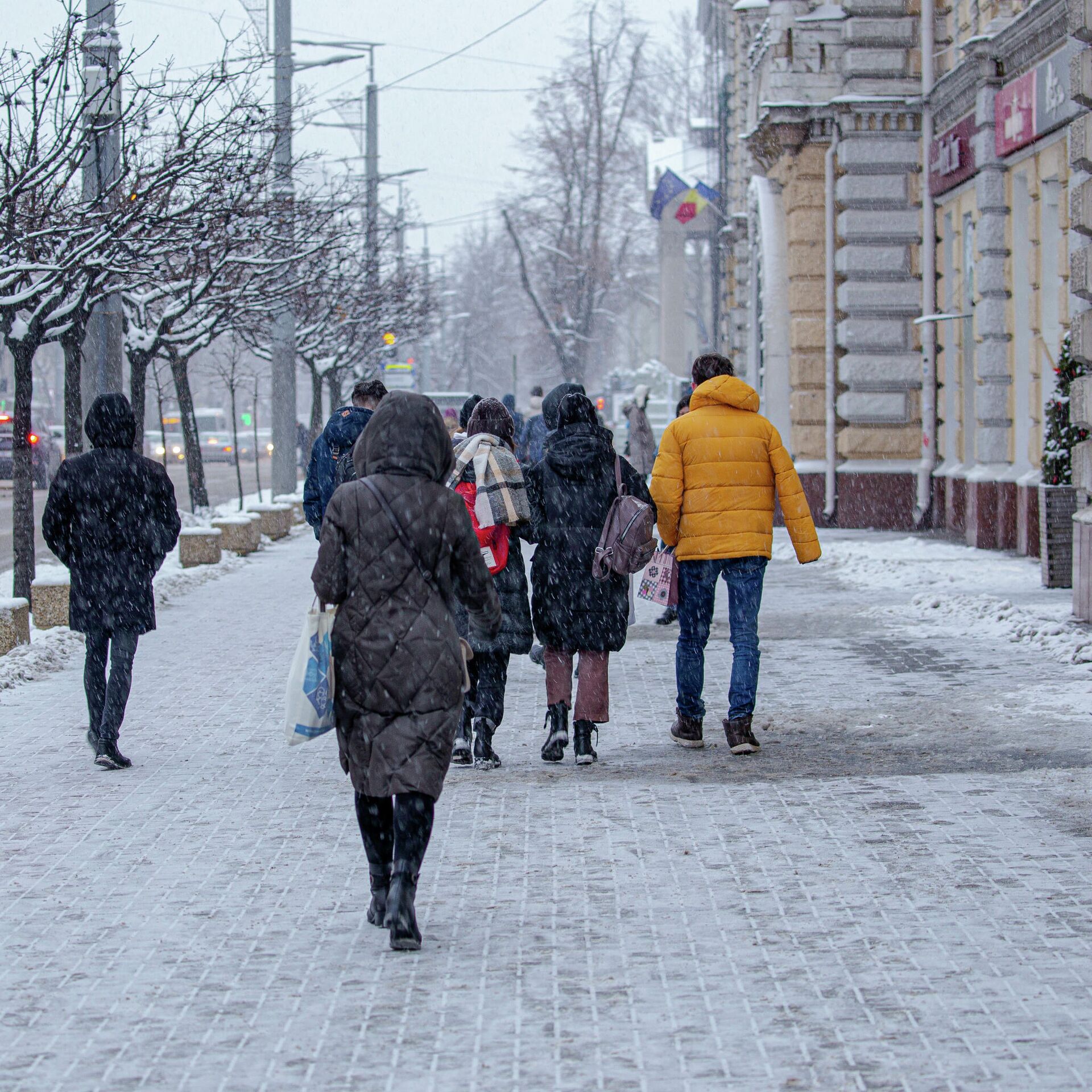Население молдовы 2024. Февраль люди. Кишинев в январе.