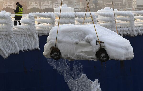 Вместе с тем покрытие автомобилей может пострадать от воздействия морской воды: есть риск появления коррозии. - Sputnik Молдова