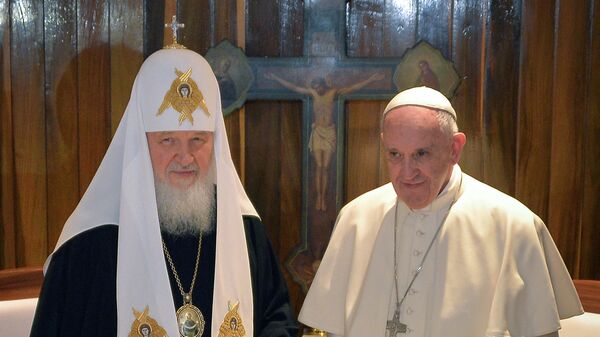 Патриарх Кирилл (патриарх Московский и всея Руси) и Франциск (папа римский) - Sputnik Moldova-România
