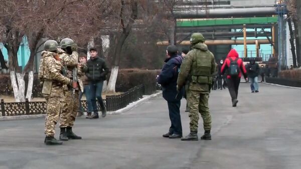 Военнослужащие из состава контингента миротворческих сил ОДКБ в Казахстане - Sputnik Молдова
