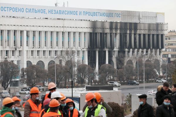 В Казахстане прошли массовые акции протестов, вызванные ростом цен на сжиженный нефтяной газ, которые потом переросли в беспорядки и погромы. - Sputnik Молдова
