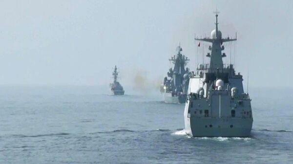 Боевые корабли России, Ирана и Китая во время военно-морских учений CHIRU-2022 в Аравийском море - Sputnik Moldova-România