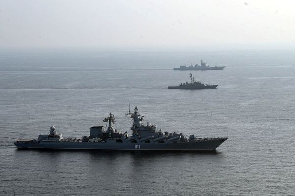 Военные корабли участвуют в совместных военно-морских учениях ВМС Ирана, Китая и России в северной части Индийского океана. - Sputnik Молдова