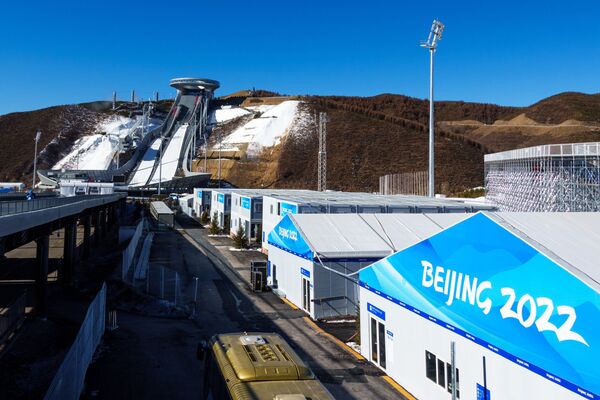 Национальный биатлонный центр в олимпийском кластере Чжанцзякоу, построенный к предстоящим Зимним Олимпийским играм – 2022 в Китае - Sputnik Молдова
