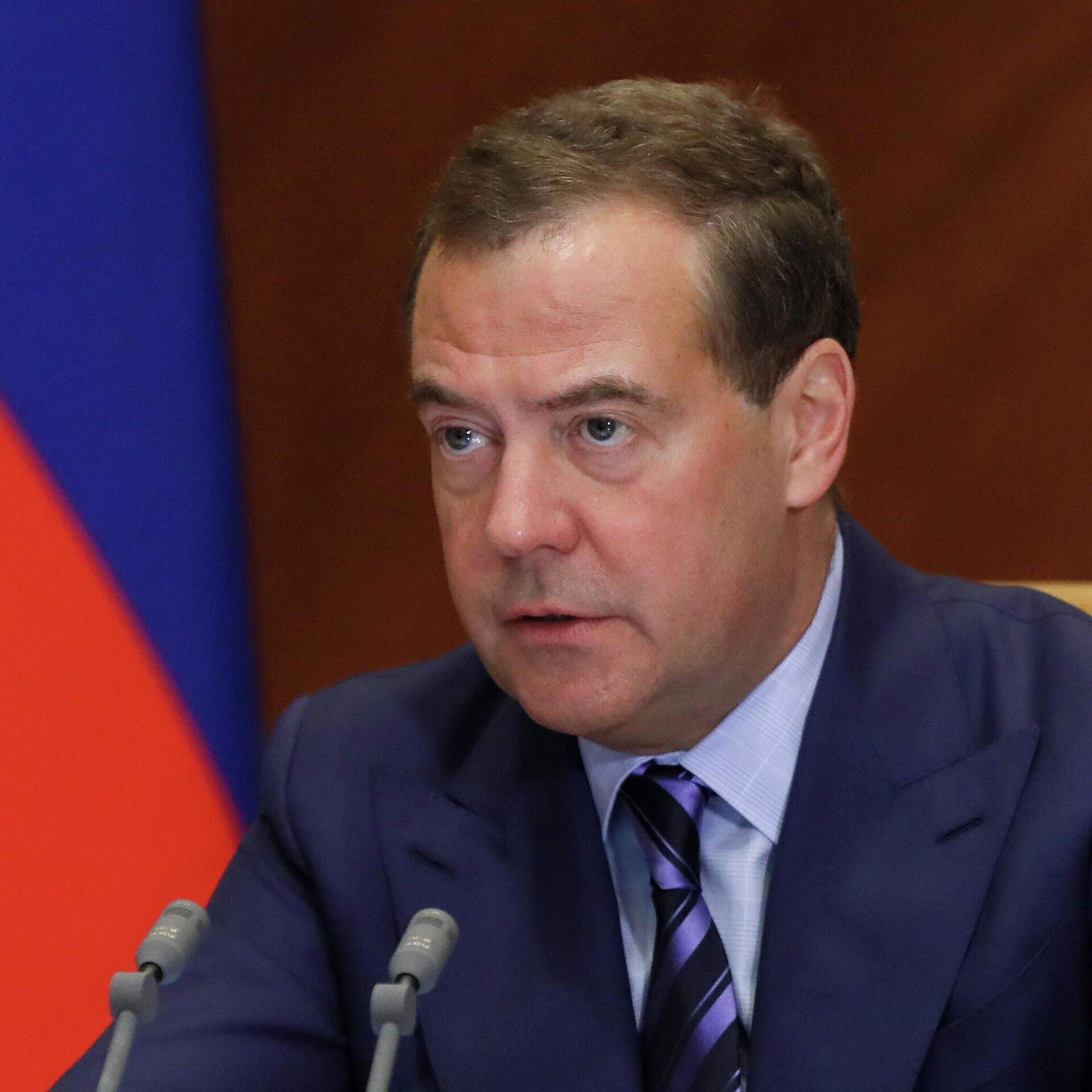 Медведев украинцы. Медведев. Медведев сейчас. Медведев 2022. Лавров ДНР.