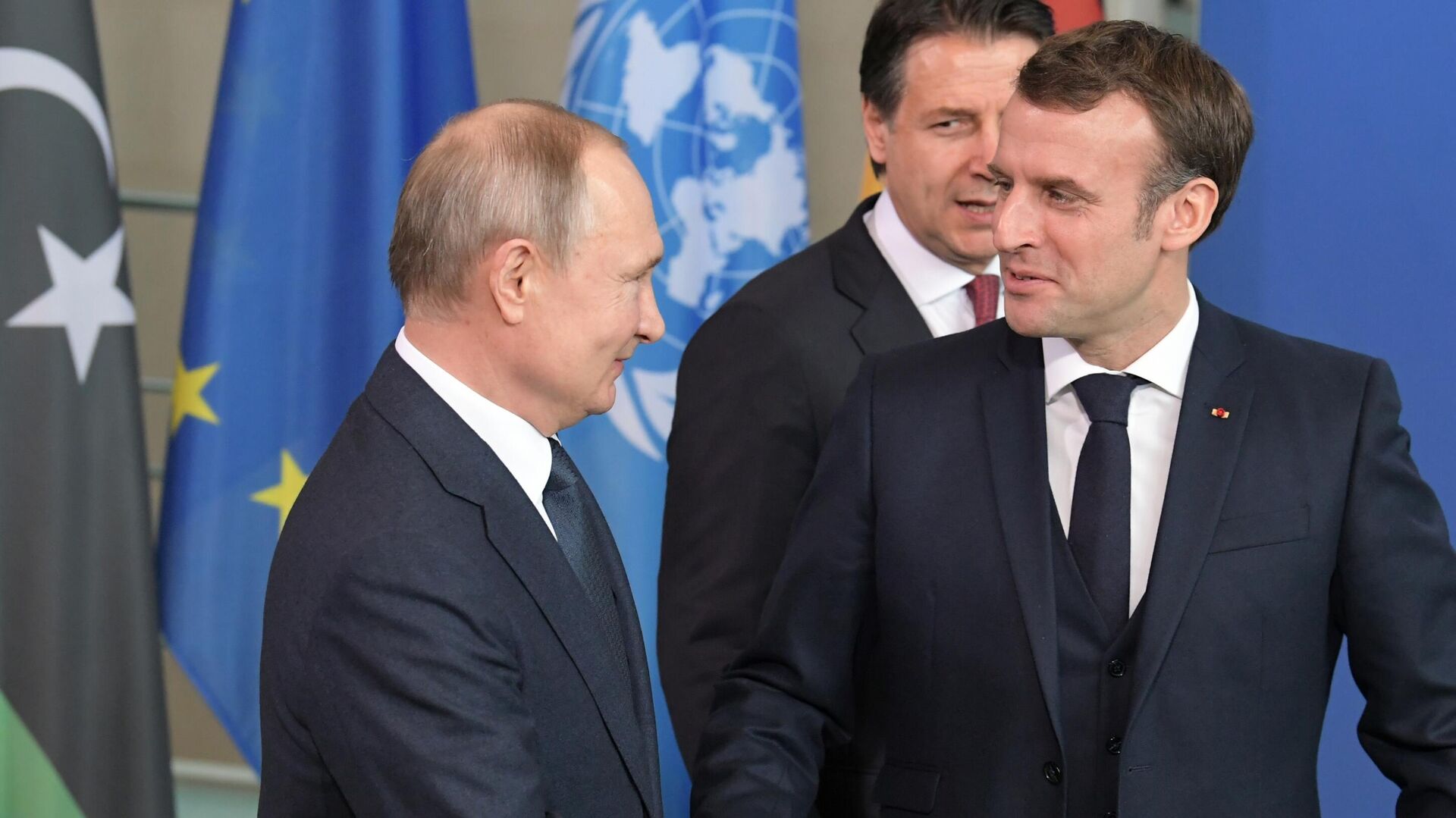Emmanuel Macron și Vladimir Putin - Sputnik Moldova, 1920, 20.02.2022