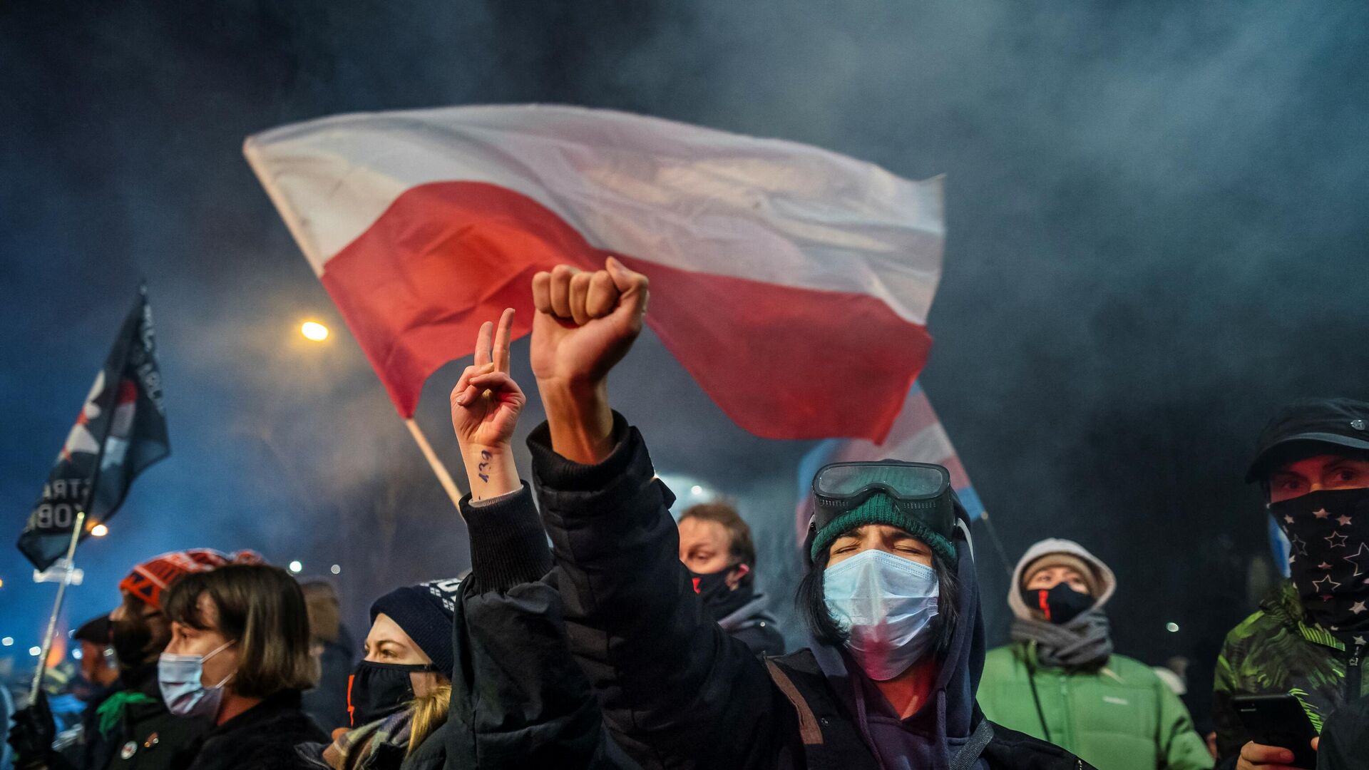 Учатники акции протеста против закона об абортах в Варшаве, Польша - Sputnik Moldova-România, 1920, 22.02.2022