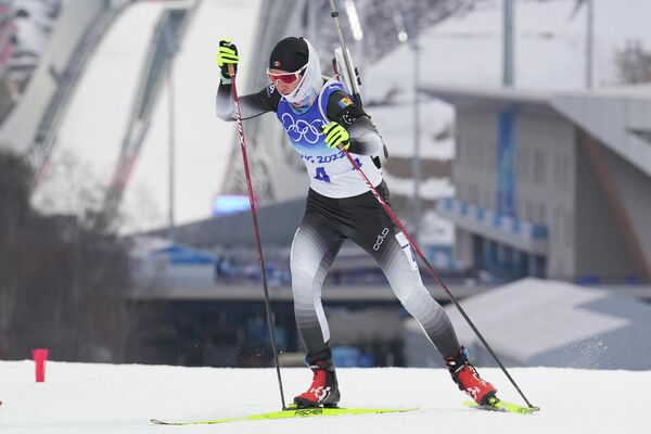 Алина Стремоус на дистанции спринтерской гонки на Олимпиаде в Пекине, 11 февраля 2022 года. - Sputnik Молдова