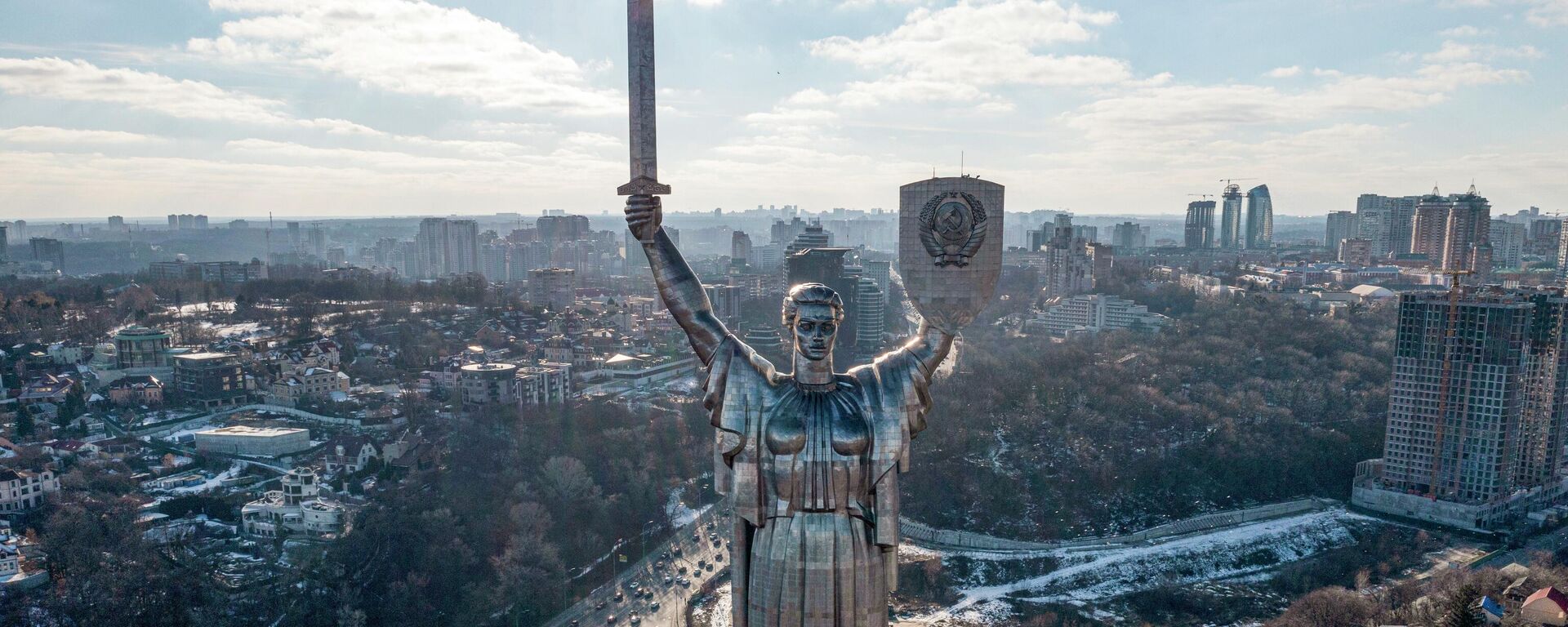 Monumentul Patria-Mamă din Kiev  - Sputnik Moldova, 1920, 15.07.2022
