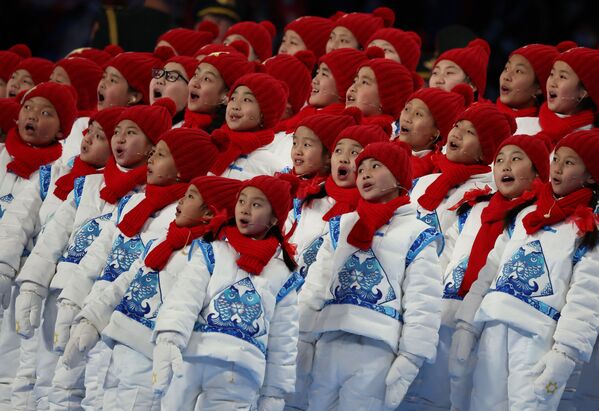 Participanți la ceremonia de încheiere a ediției XXIV a Jocurilor Olimpice de iarnă de la Beijing 2022. - Sputnik Moldova-România