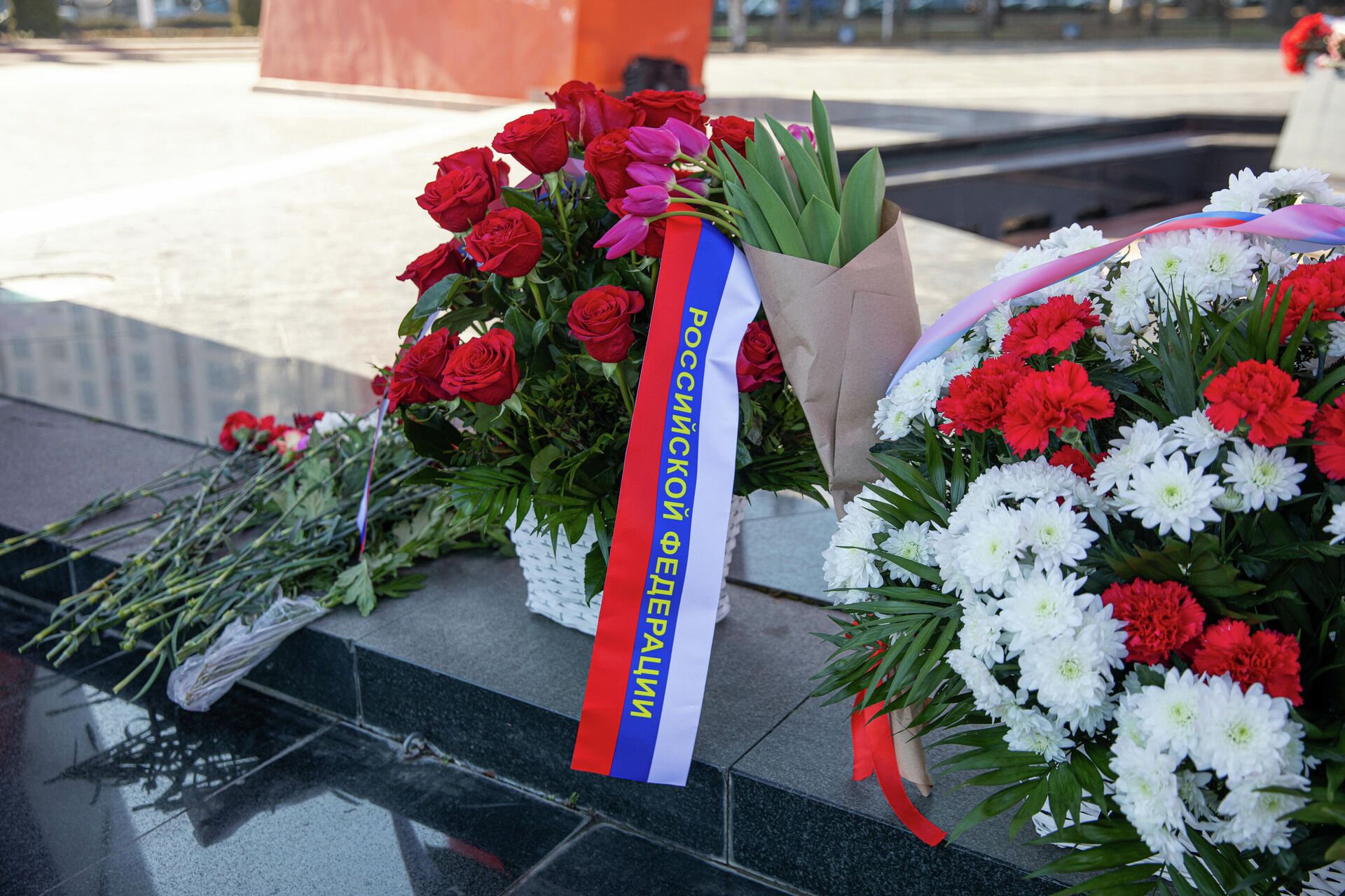 Возложение цветов к мемориалу Вечность 23 февраля - Sputnik Молдова, 1920, 23.02.2022