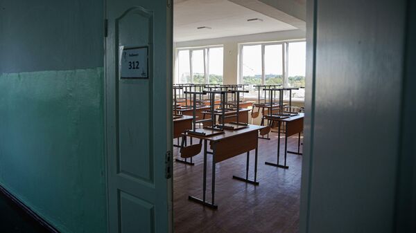 47 de școli din raionul Orhei urmează să-și sisteze activitatea: N-au bani de facturi  - Sputnik Moldova